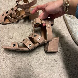 JANE AND THE SHOE Croc-Embossed Block Heels